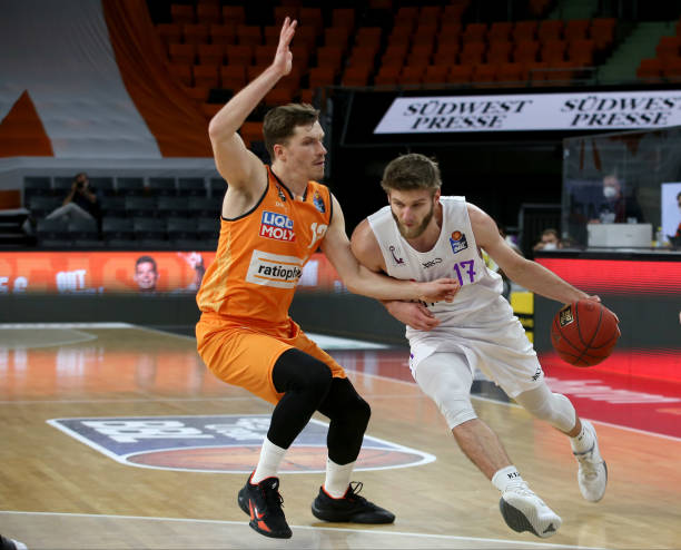 伊的冷静抽 伊的冷静抽