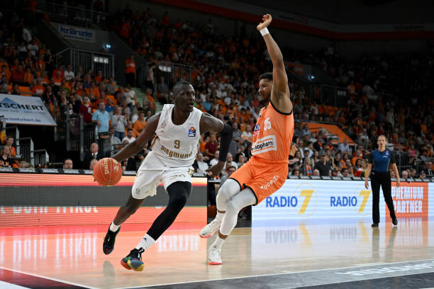 现强劲的劲 现强劲的劲