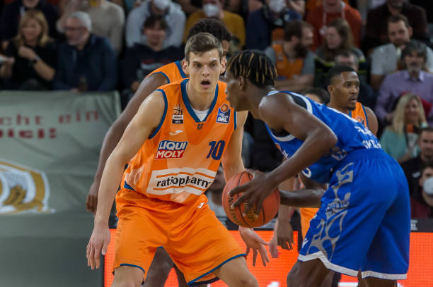 的防守重心 的防守重心