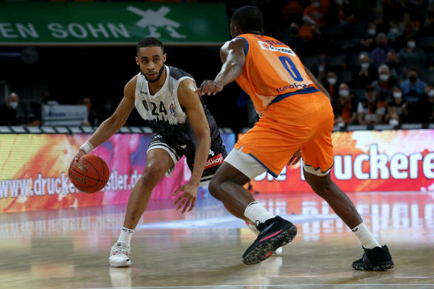 在竞争激烈 在竞争激烈